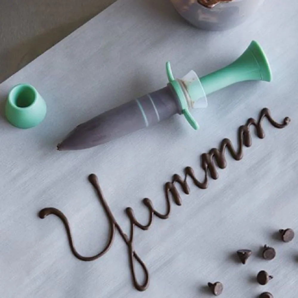 NEW - Pampered Chef Chocolate Drizzler #1458 Dessert Decorating Tool